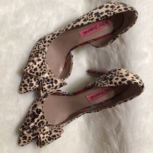 Betsey Johnson Animal Print Bow Heels